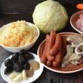 Classic recipes for bigus with meat from fresh and sauerkraut